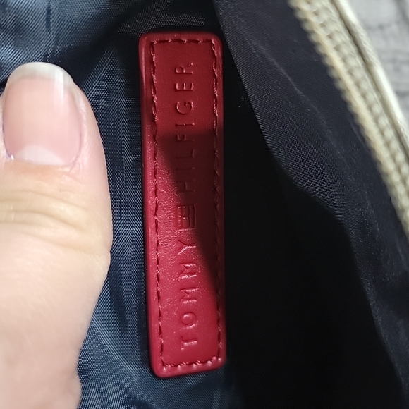 Tommy Hilfiger Wristlet & Card Holder - Picture 10 of 15